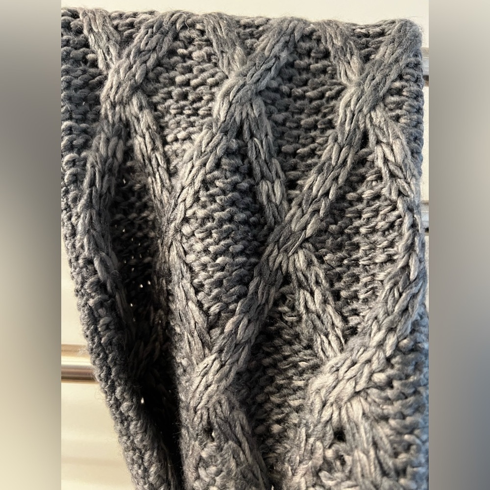 🍁Gray Infinity Scarf - Picture 3 of 5